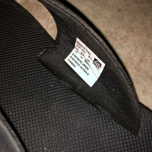 🌴 REEF Flip Flops w/ Bottle Opener Size 12 🌴 - Picture 3 of 3